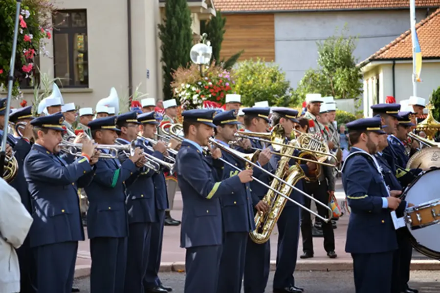 ¡Hazte Suboficial Músico de las Fuerzas Armadas!